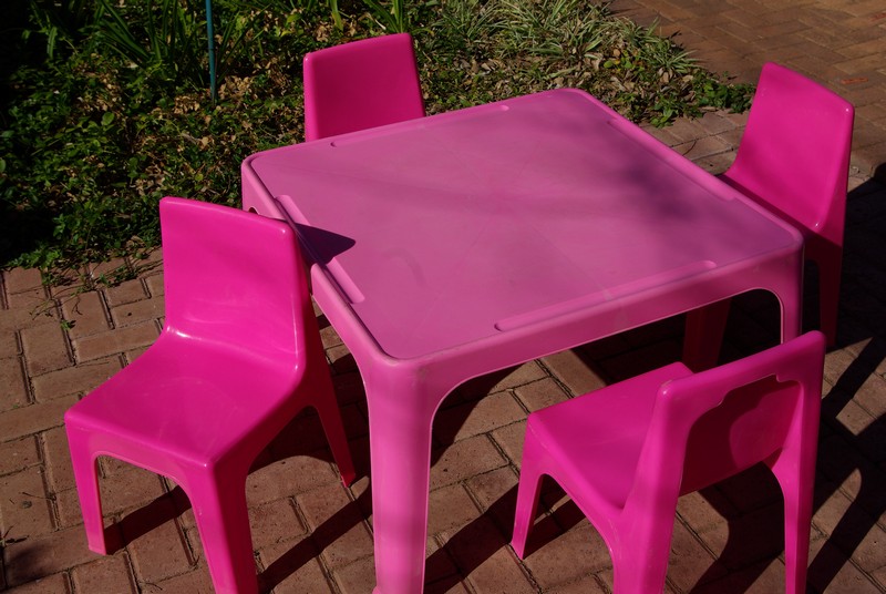 tables and chairs (pink) for party hire. Bloemfontein